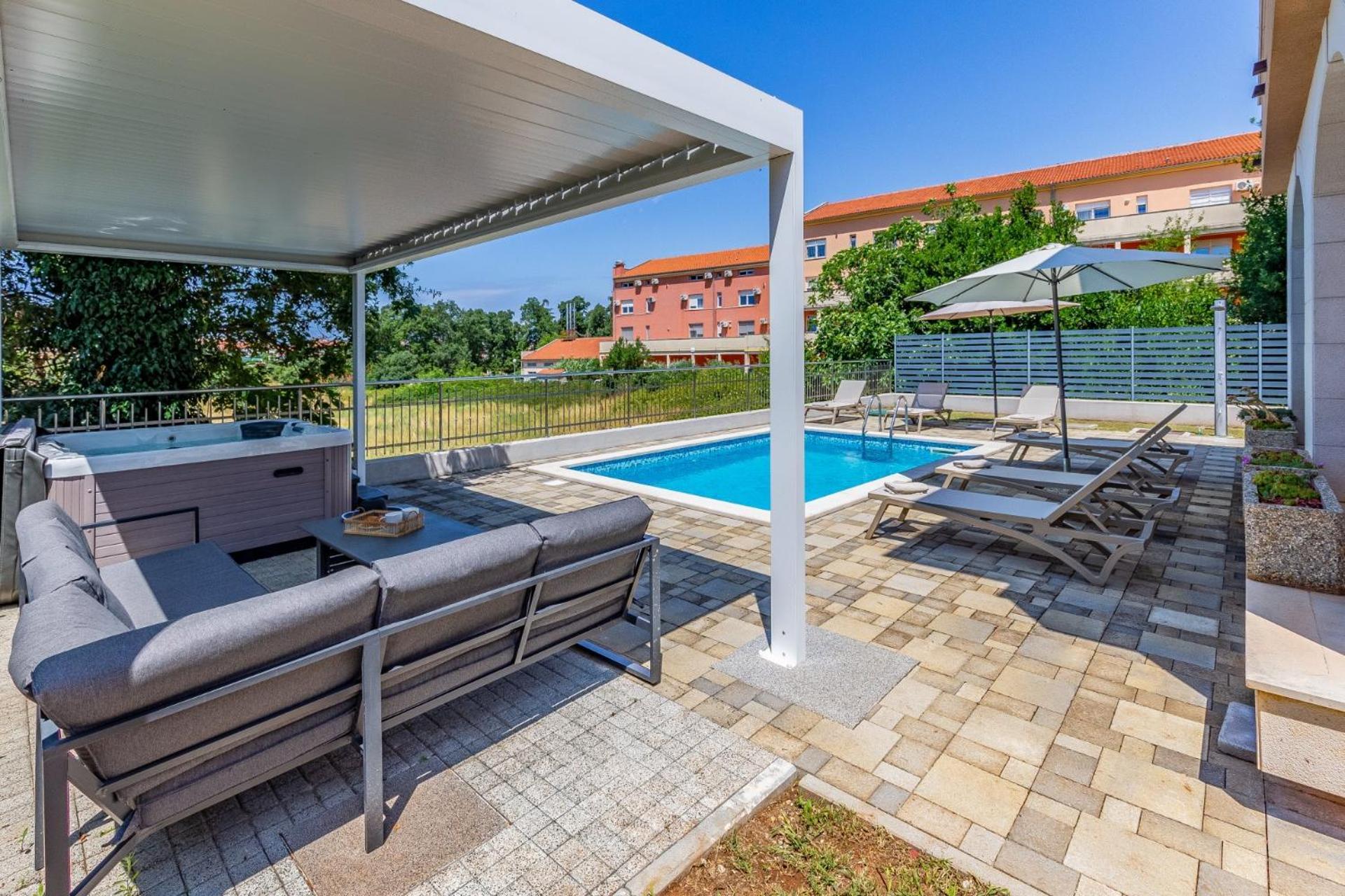 PUY Villas Lotus With Pool And Jacuzzi מראה חיצוני תמונה