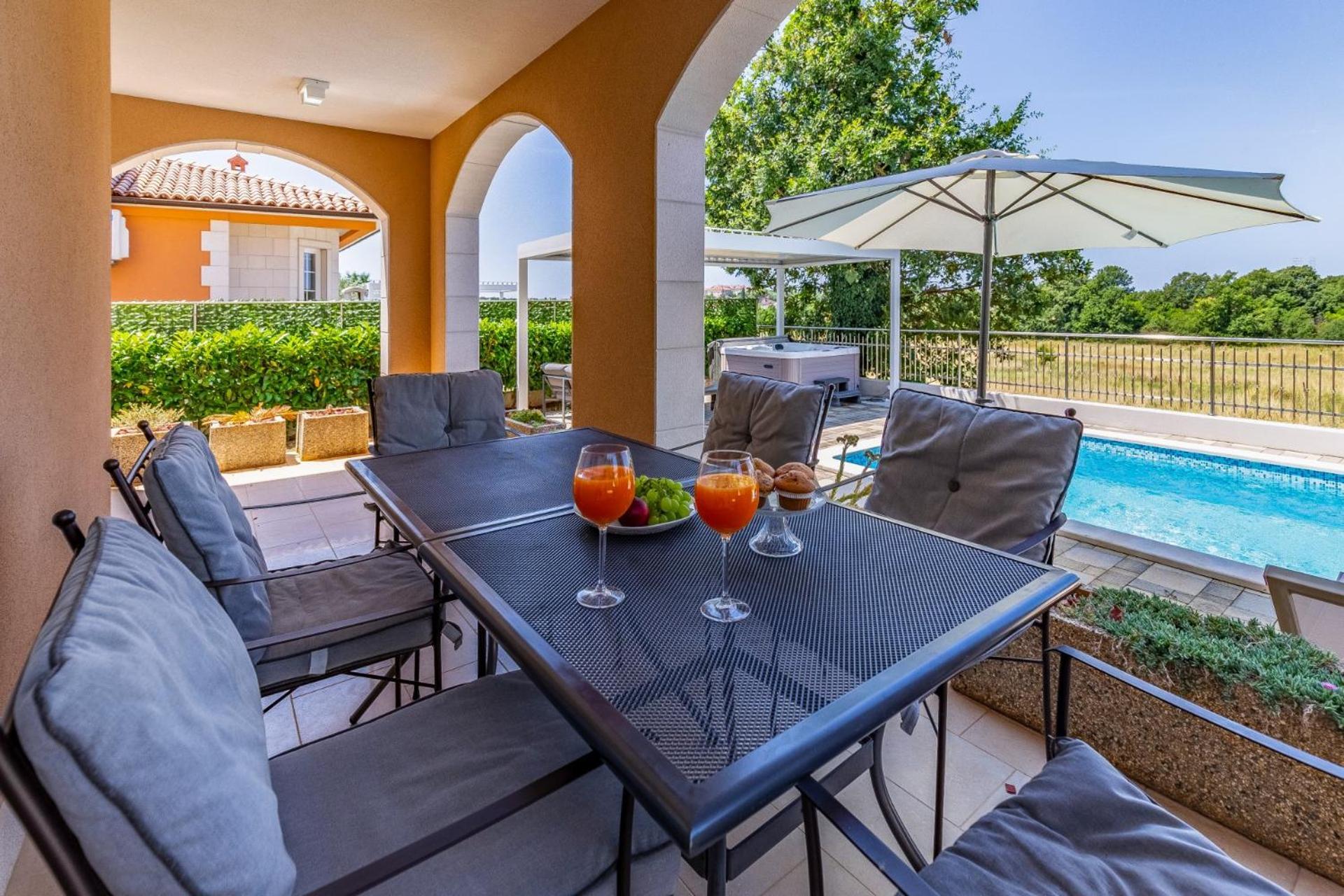 PUY Villas Lotus With Pool And Jacuzzi מראה חיצוני תמונה