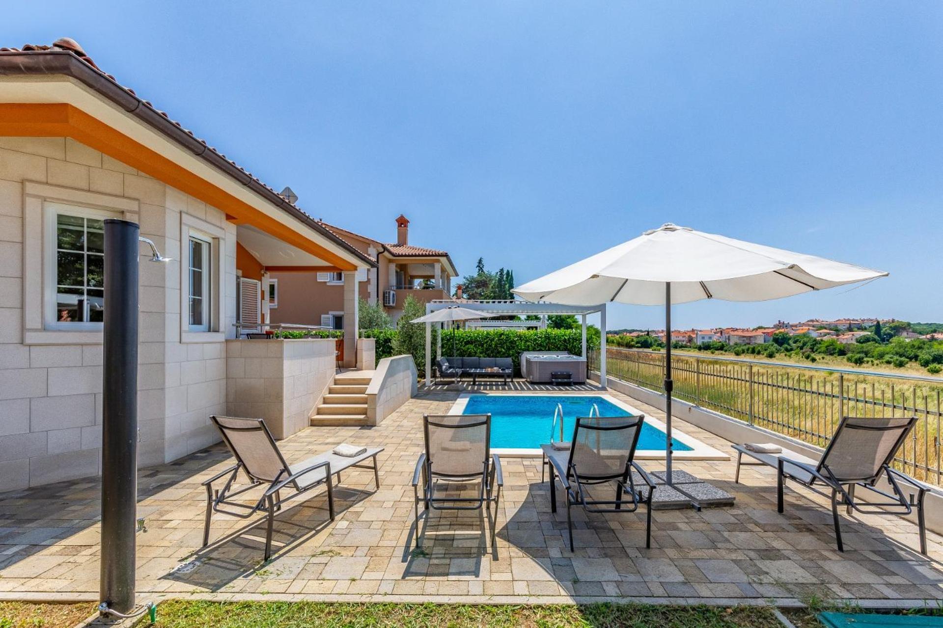 PUY Villas Lotus With Pool And Jacuzzi מראה חיצוני תמונה